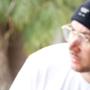 Meet your Posher, Dee